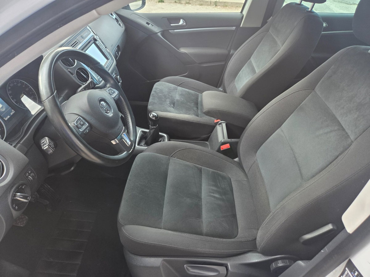 Volkswagen Tiguan 2.0 TDI 140 CV Sport & Style BlueMotion Technology (10)