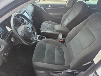 Volkswagen Tiguan 2.0 TDI 140 CV Sport & Style BlueMotion Technology (10)