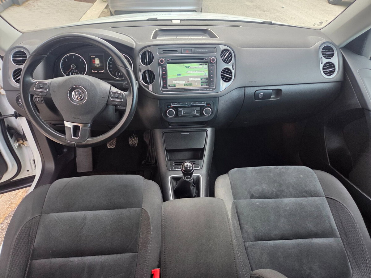 Volkswagen Tiguan 2.0 TDI 140 CV Sport & Style BlueMotion Technology (11)