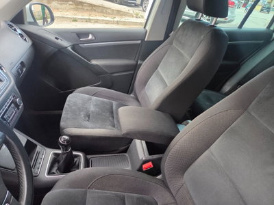 Volkswagen Tiguan 2.0 TDI 140 CV Sport & Style BlueMotion Technology (13)
