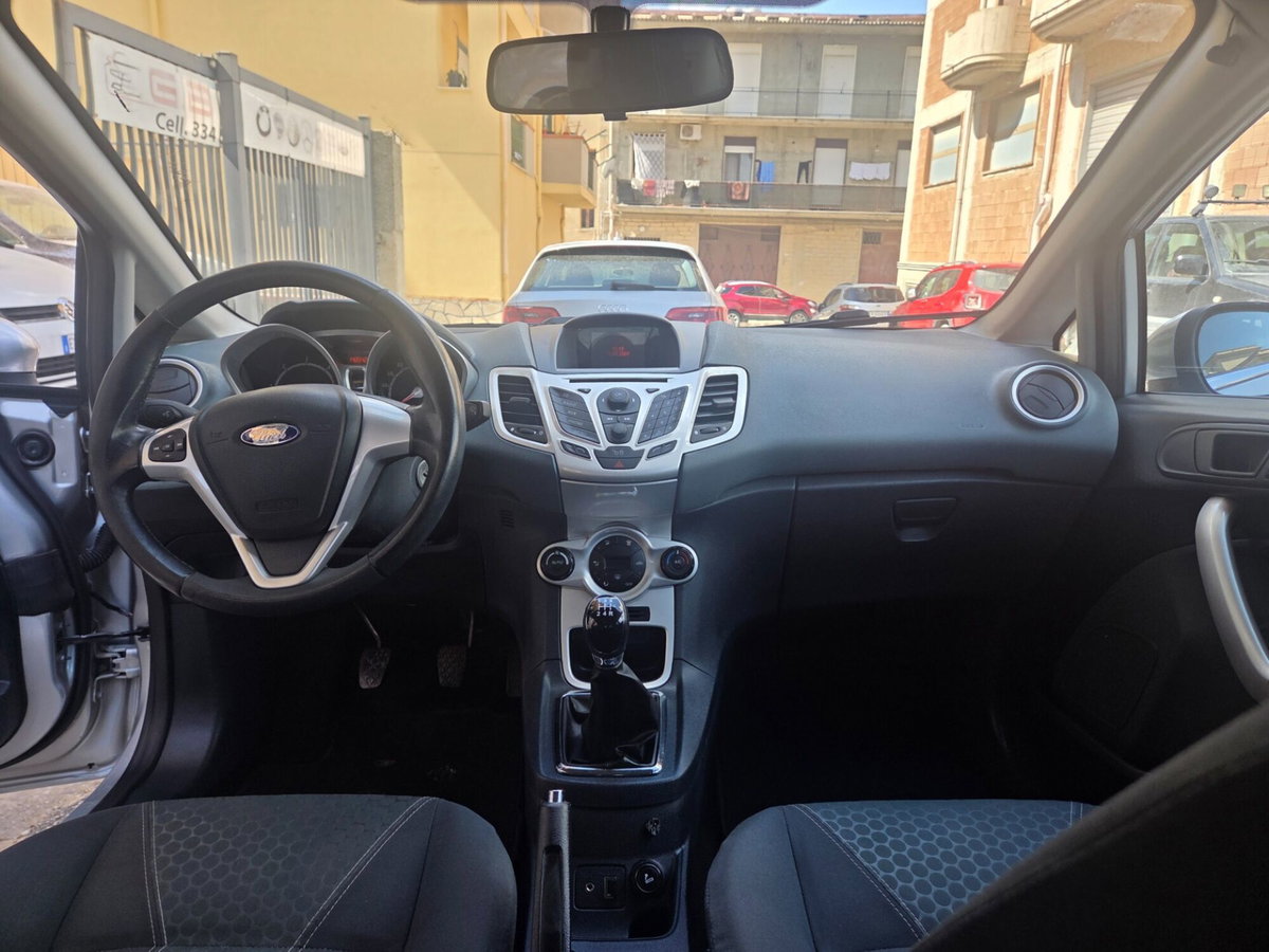 Ford Fiesta 1.4 TDCi 5p. Titanium (10)