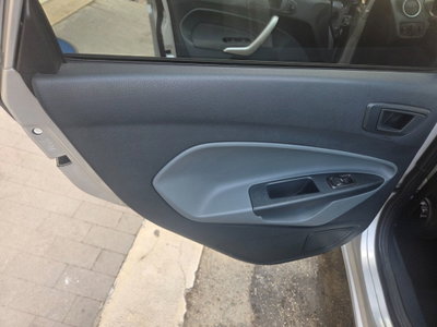 Ford Fiesta 1.4 TDCi 5p. Titanium (15)