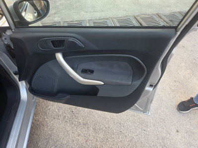 Ford Fiesta 1.4 TDCi 5p. Titanium (17)
