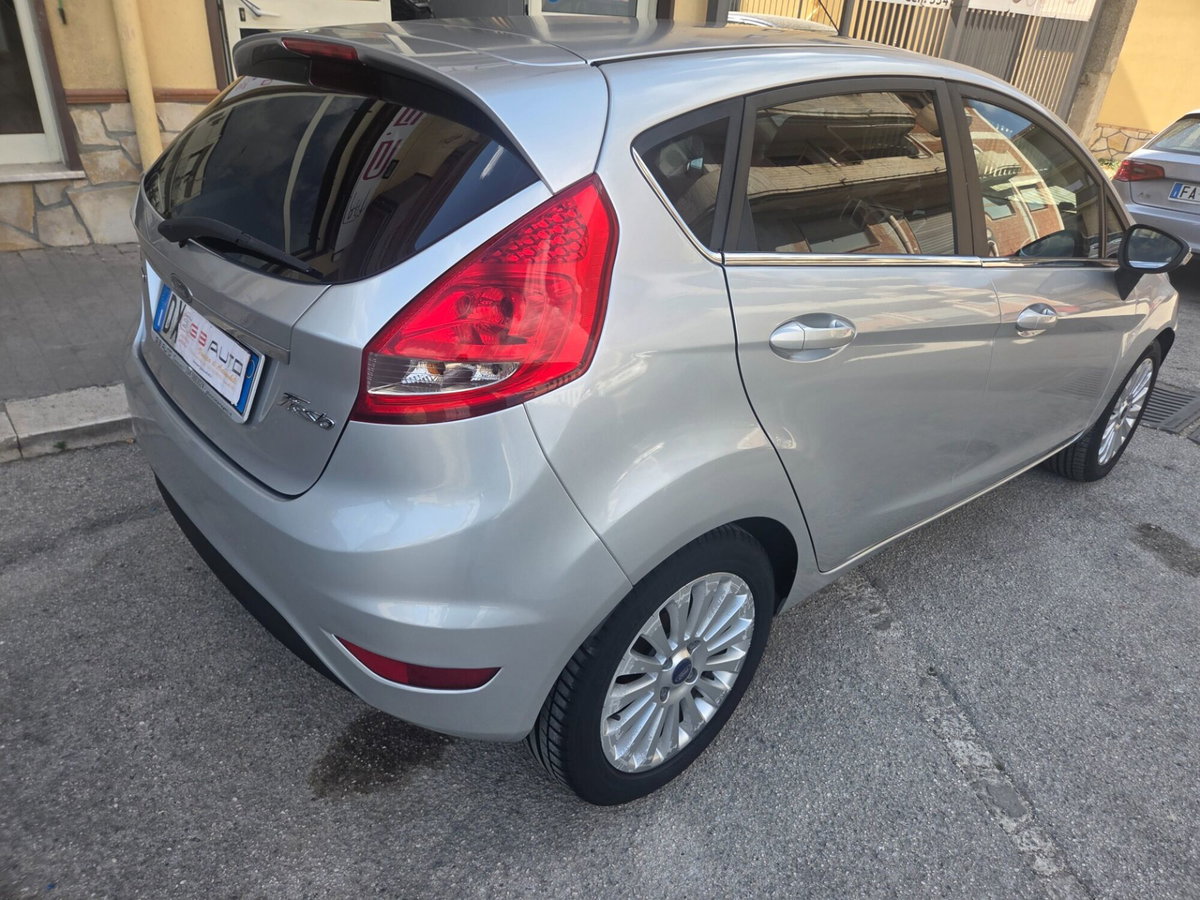 Ford Fiesta 1.4 TDCi 5p. Titanium (7)