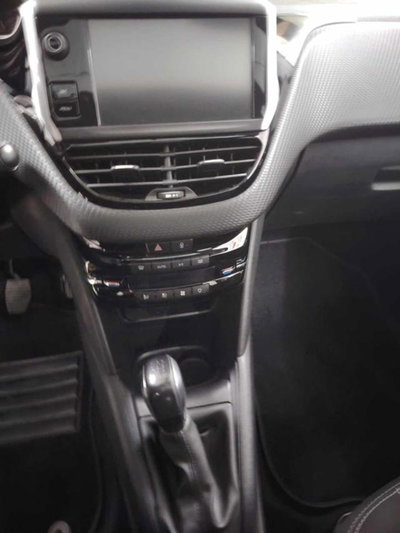 Peugeot 208 75 5 porte Allure (6)