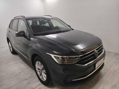 Volkswagen Tiguan 1.5 TSI ACT Life (2)