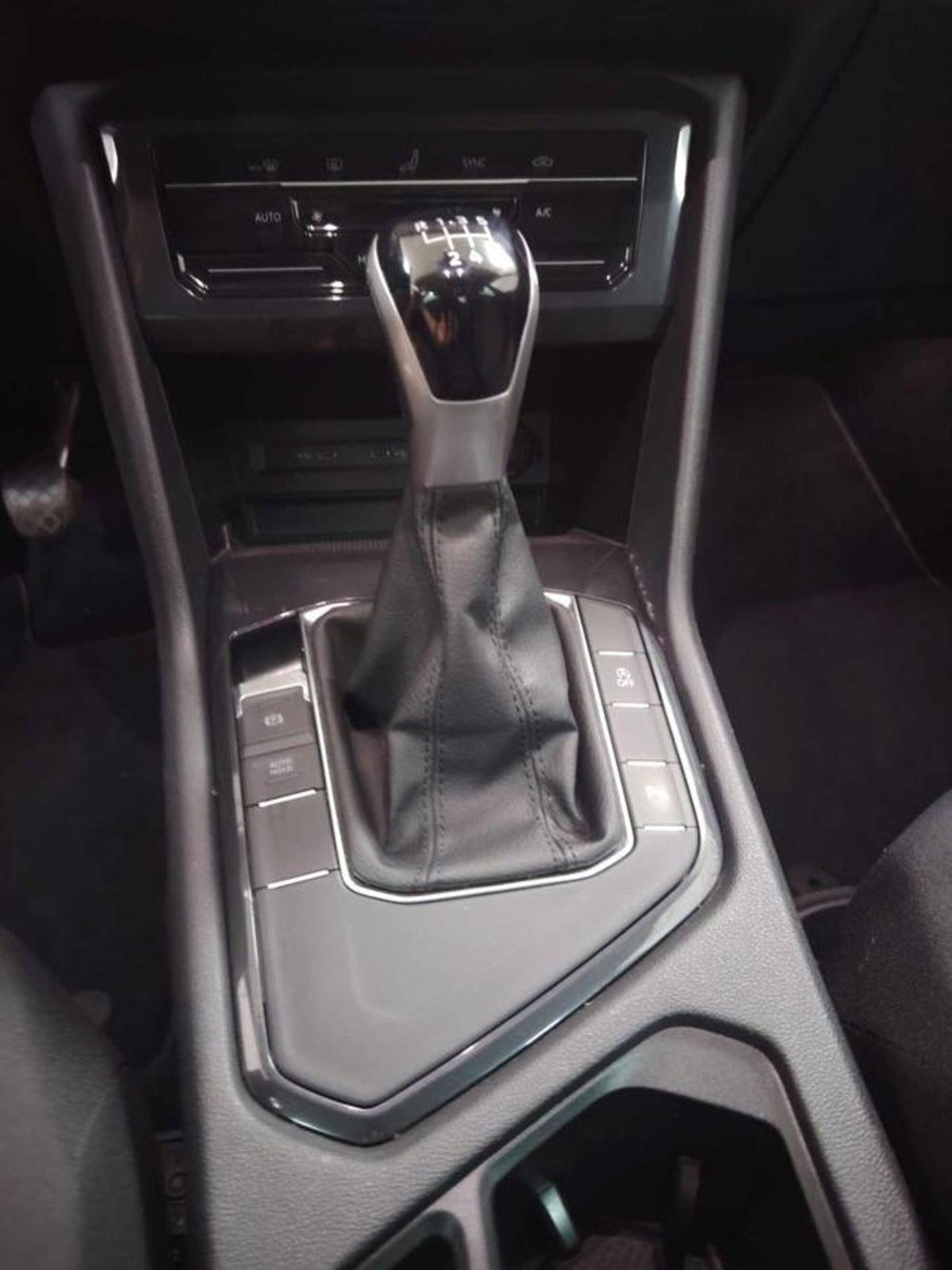 Volkswagen Tiguan 1.5 TSI ACT Life (7)