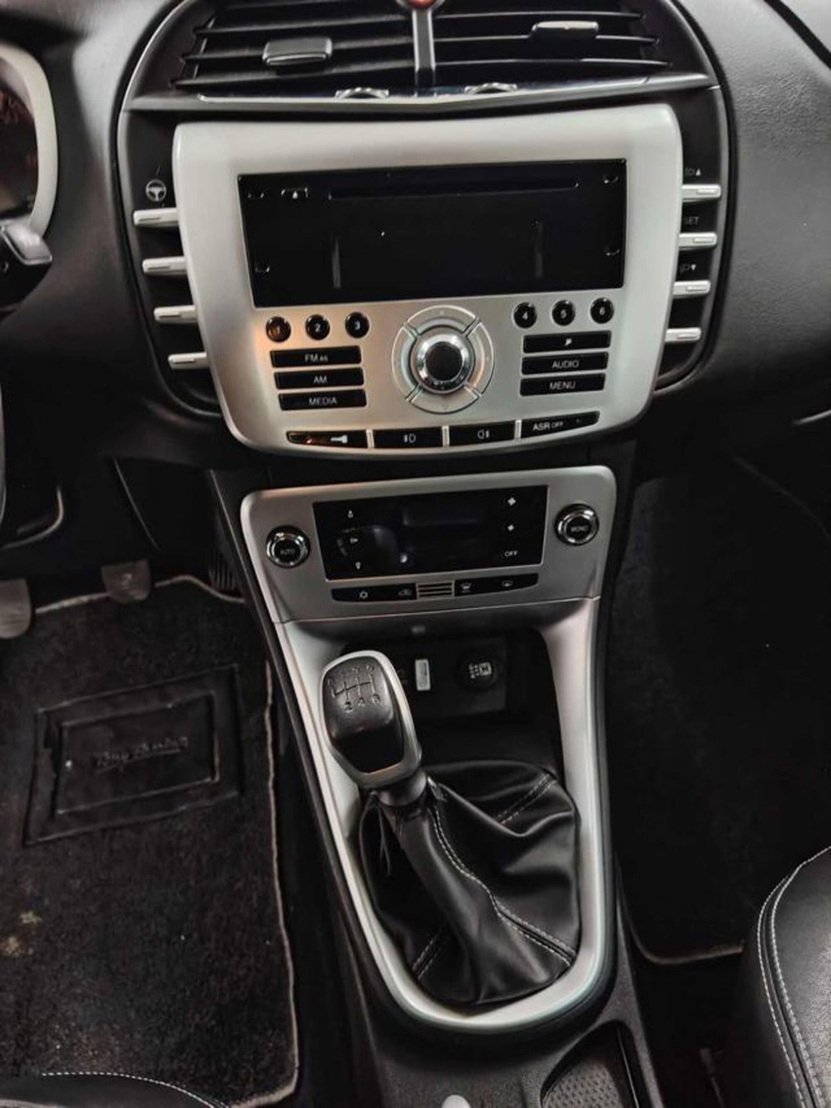 Lancia Delta 1.6 MJT DPF Business (5)