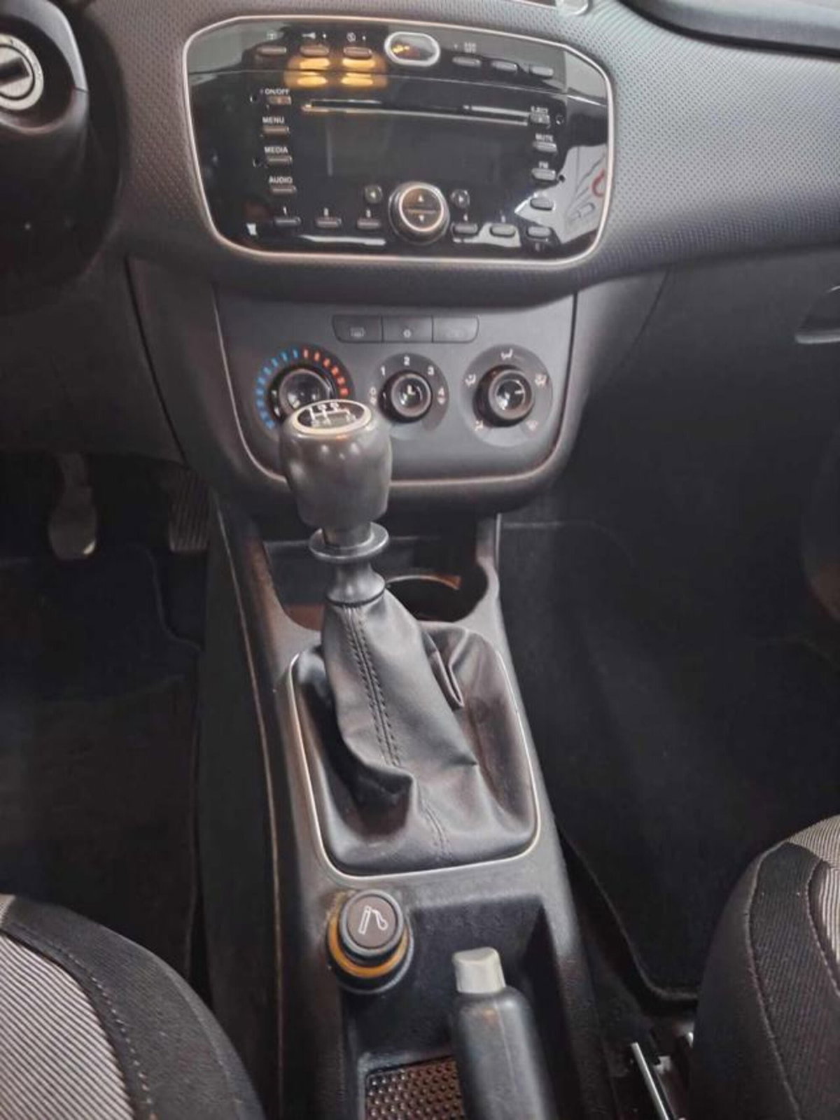 Fiat Punto Evo 1.4 5 porte S&S Dynamic (7)