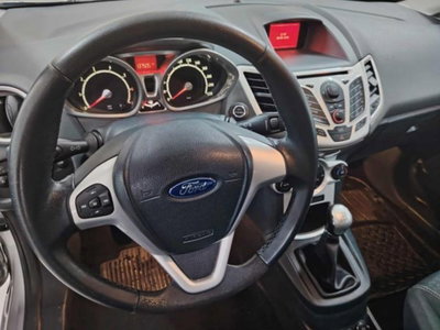 Ford Fiesta 1.2 82 CV 5 porte Titanium (8)