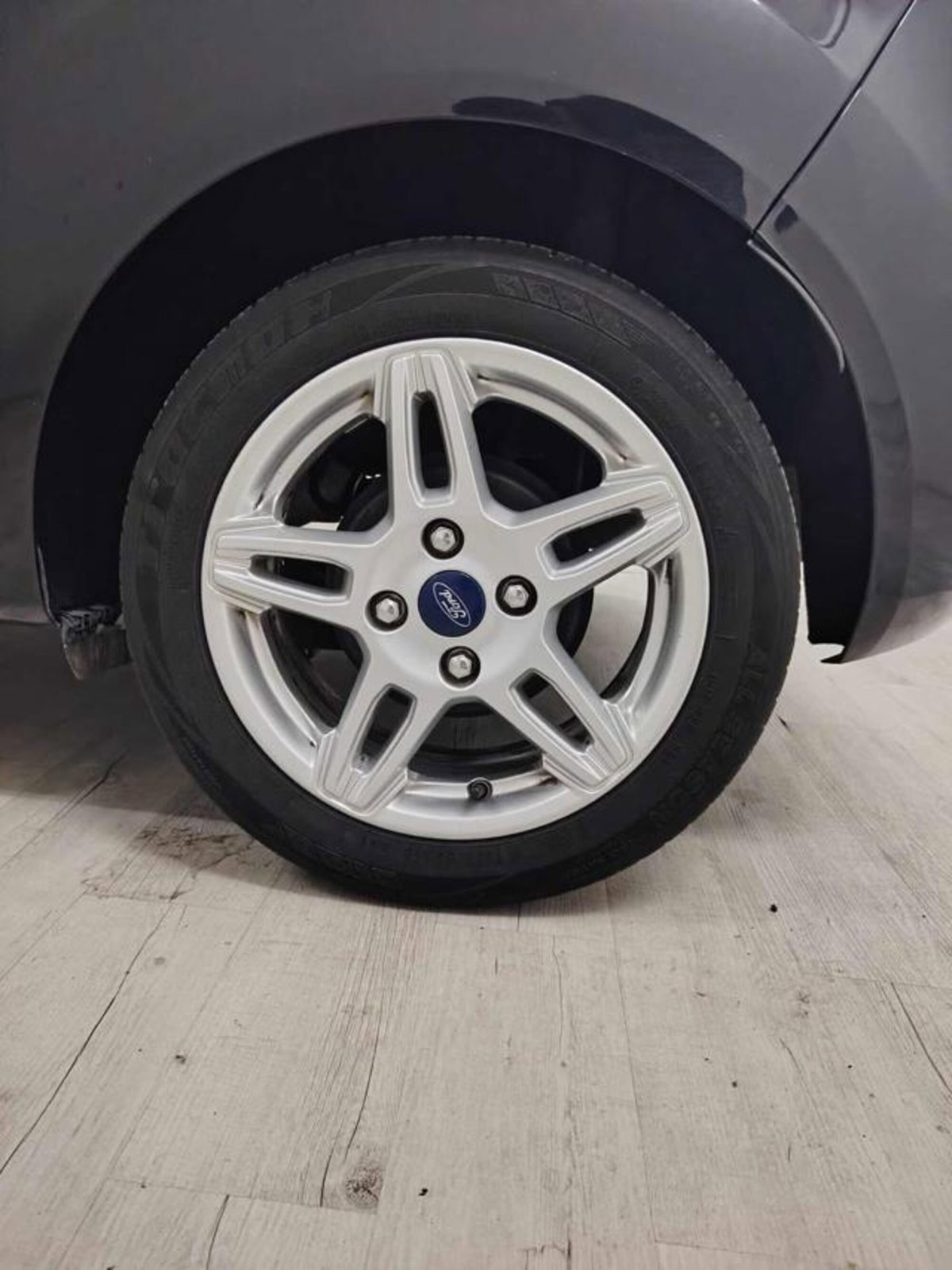 Ford Fiesta 1.5 TDCi 75CV 3 porte Titanium (6)