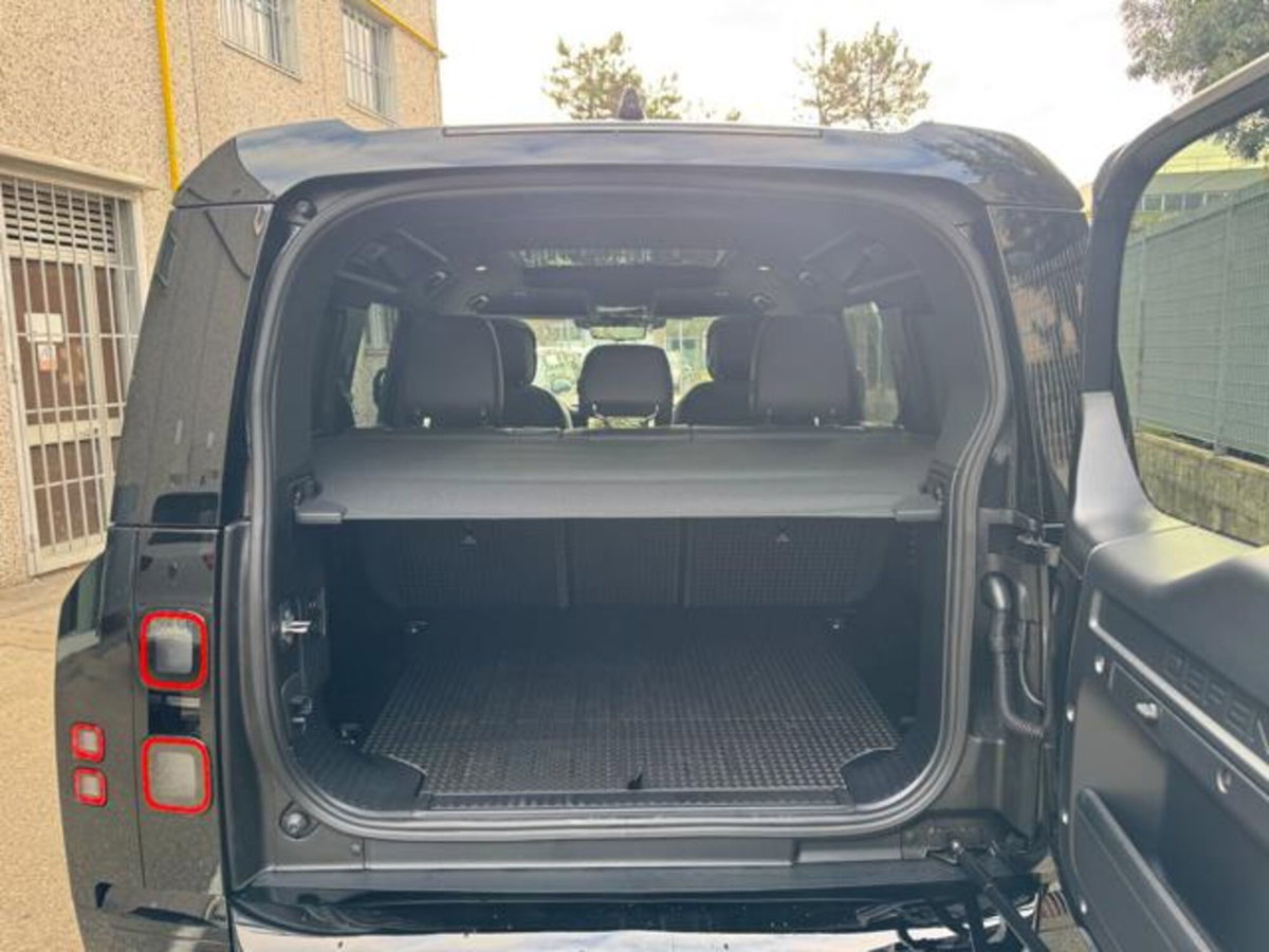 Land Rover Defender 110 3.0d i6 mhev X-Dynamic HSE awd 250cv auto (20)