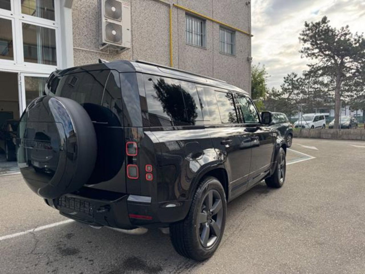 Land Rover Defender 110 3.0d i6 mhev X-Dynamic HSE awd 250cv auto (4)
