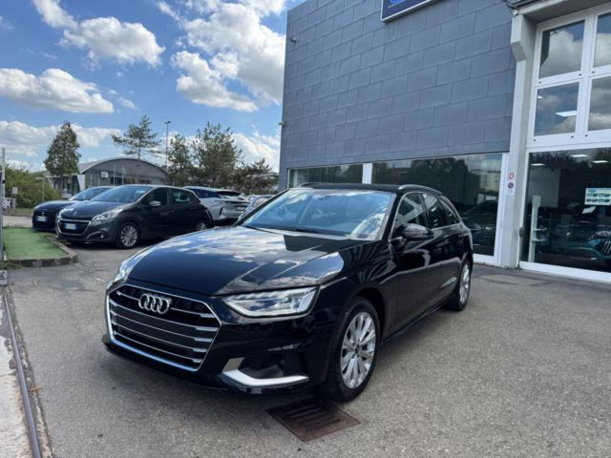 Audi A4 Avant 30 TDI/136 CV S tronic Business Advanced