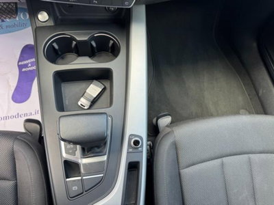 Audi A4 Avant 30 TDI/136 CV S tronic Business Advanced (10)