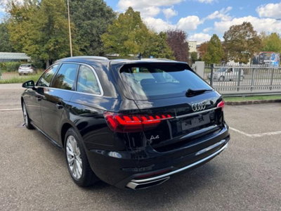 Audi A4 Avant 30 TDI/136 CV S tronic Business Advanced (4)