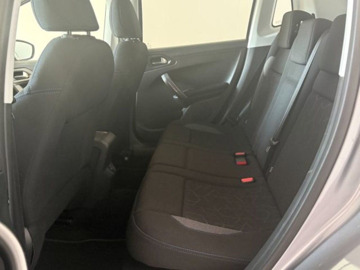 Peugeot 2008 82 S&S Allure (11)