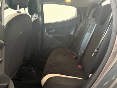 Lancia Ypsilon 1.2 69 CV 5 porte Platinum (10)