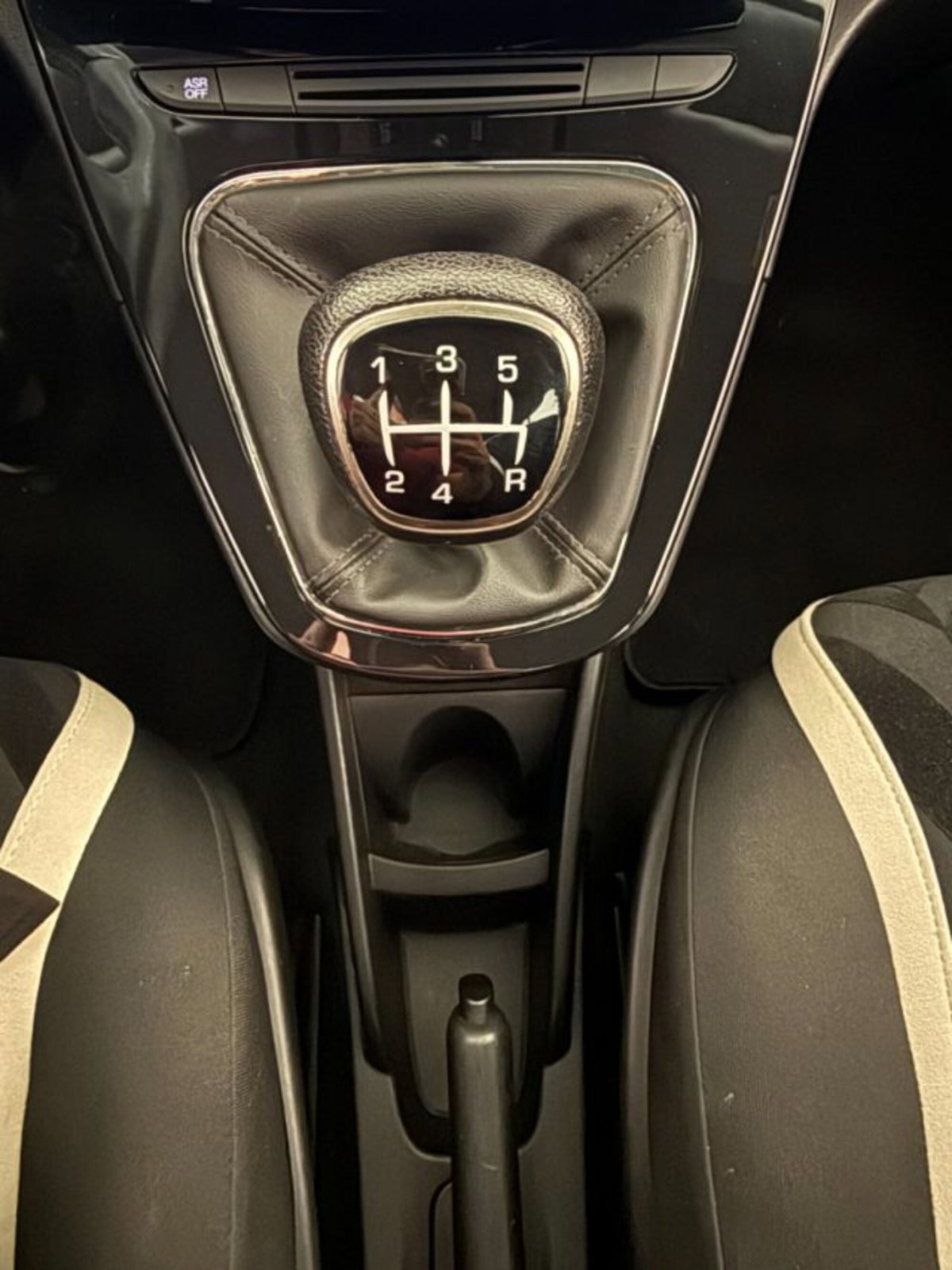 Lancia Ypsilon 1.2 69 CV 5 porte Platinum (20)