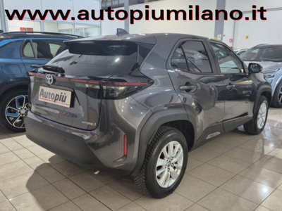 Toyota Yaris Cross 1.5h GR Sport Black Sky fwd 116cv e-cvt (2)