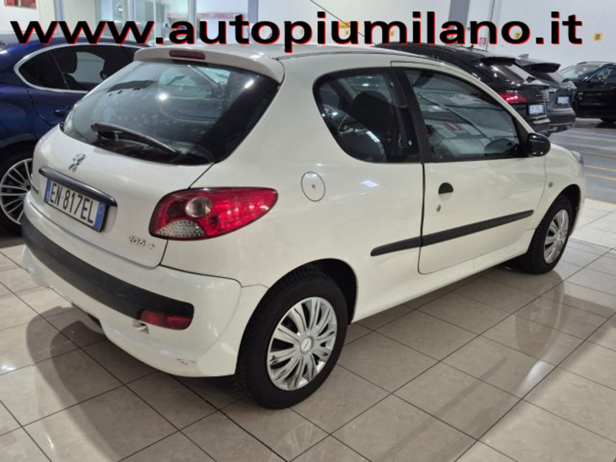 Peugeot 206 60CV 3p. Urban (2)