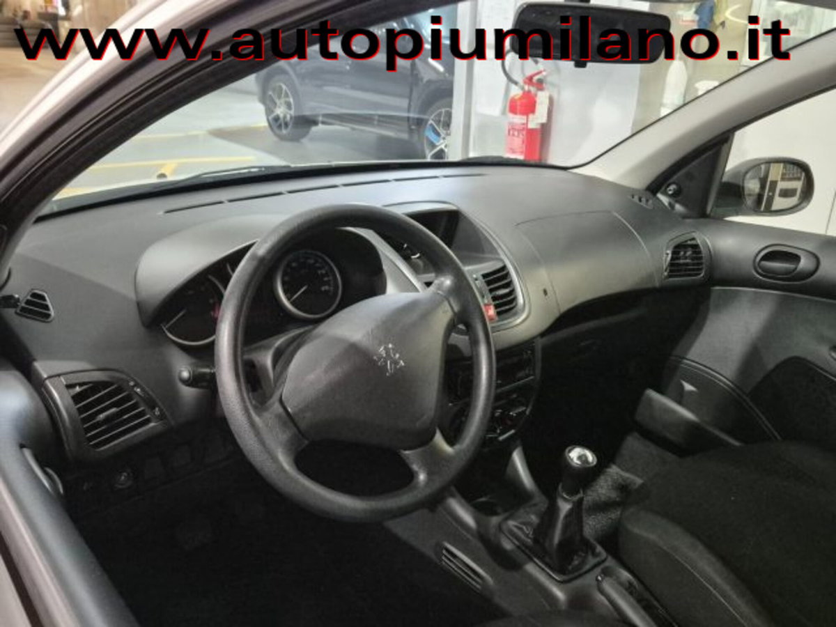 Peugeot 206 60CV 3p. Urban (5)