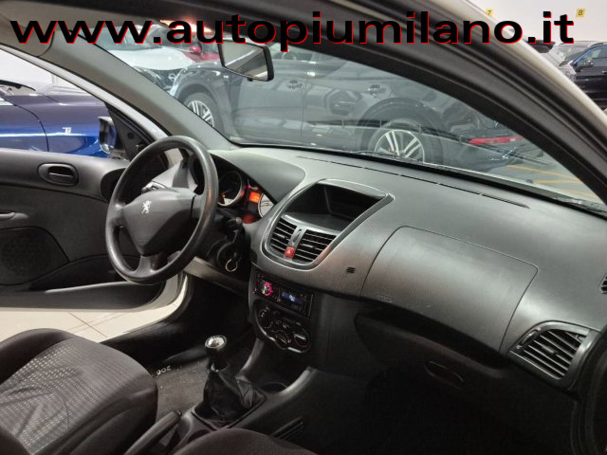 Peugeot 206 60CV 3p. Urban (6)