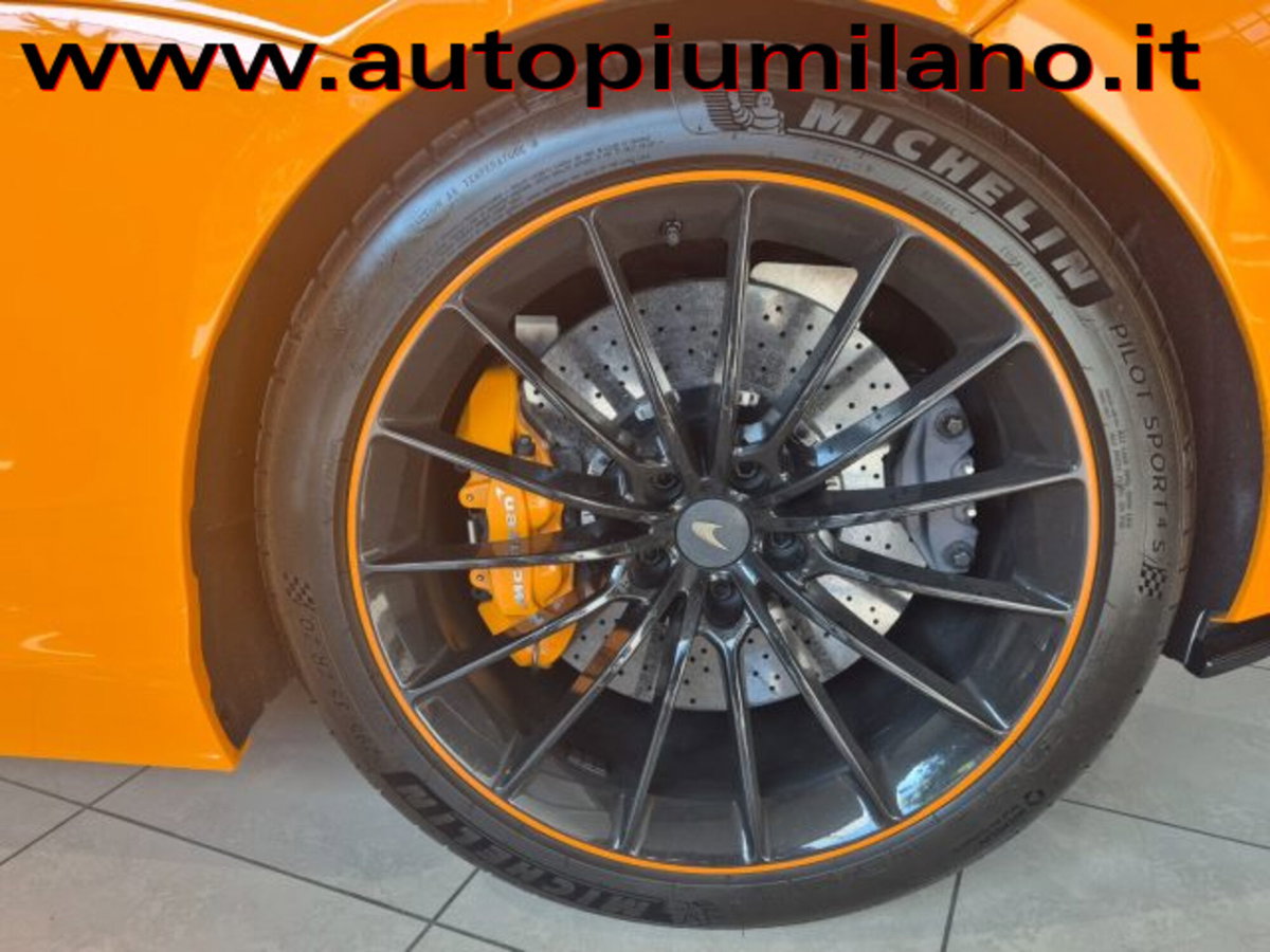 McLaren Artura Coupé  Artura Coupé 3.0 ssg8 (9)