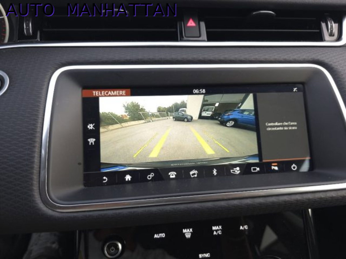 Land Rover Range Rover Evoque 2.0D I4 150CV AWD Business Edition (15)