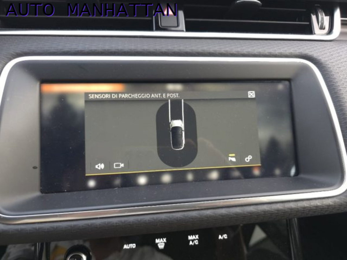 Land Rover Range Rover Evoque 2.0D I4 150CV AWD Business Edition (5)