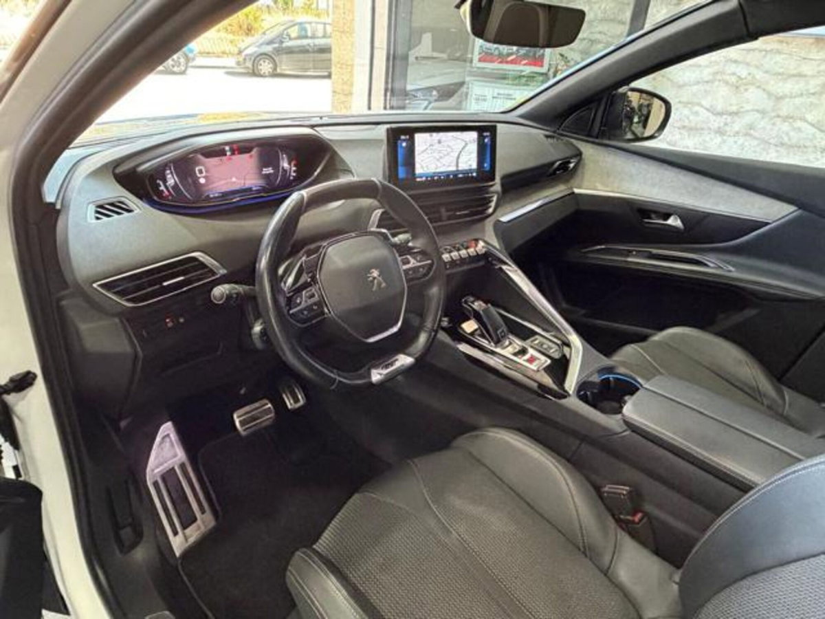 Peugeot 3008 BlueHDi 130 S&S EAT8 GT (10)