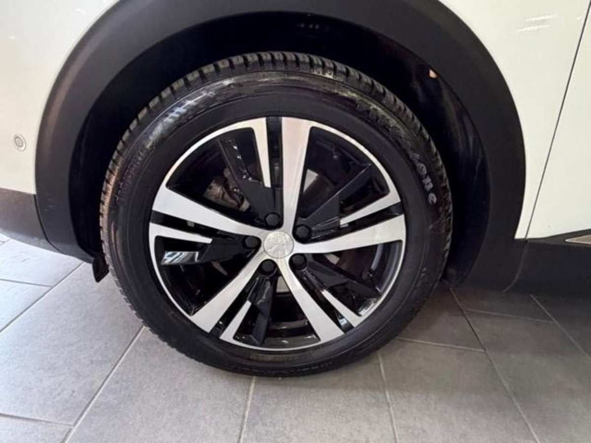 Peugeot 3008 BlueHDi 130 S&S EAT8 GT (9)