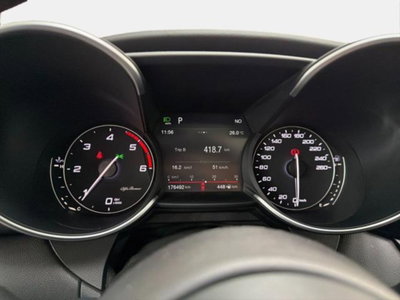 Alfa Romeo Giulia 2.2 Turbodiesel 210 CV AT8 AWD Q4 Veloce (9)