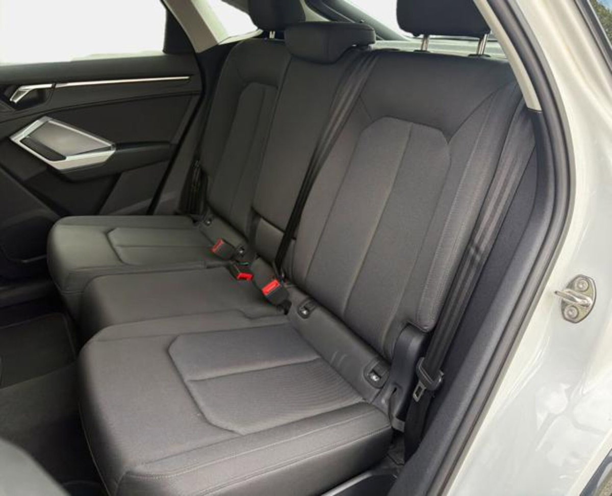 Audi Q3 Sportback 35 TDI Business Plus (13)