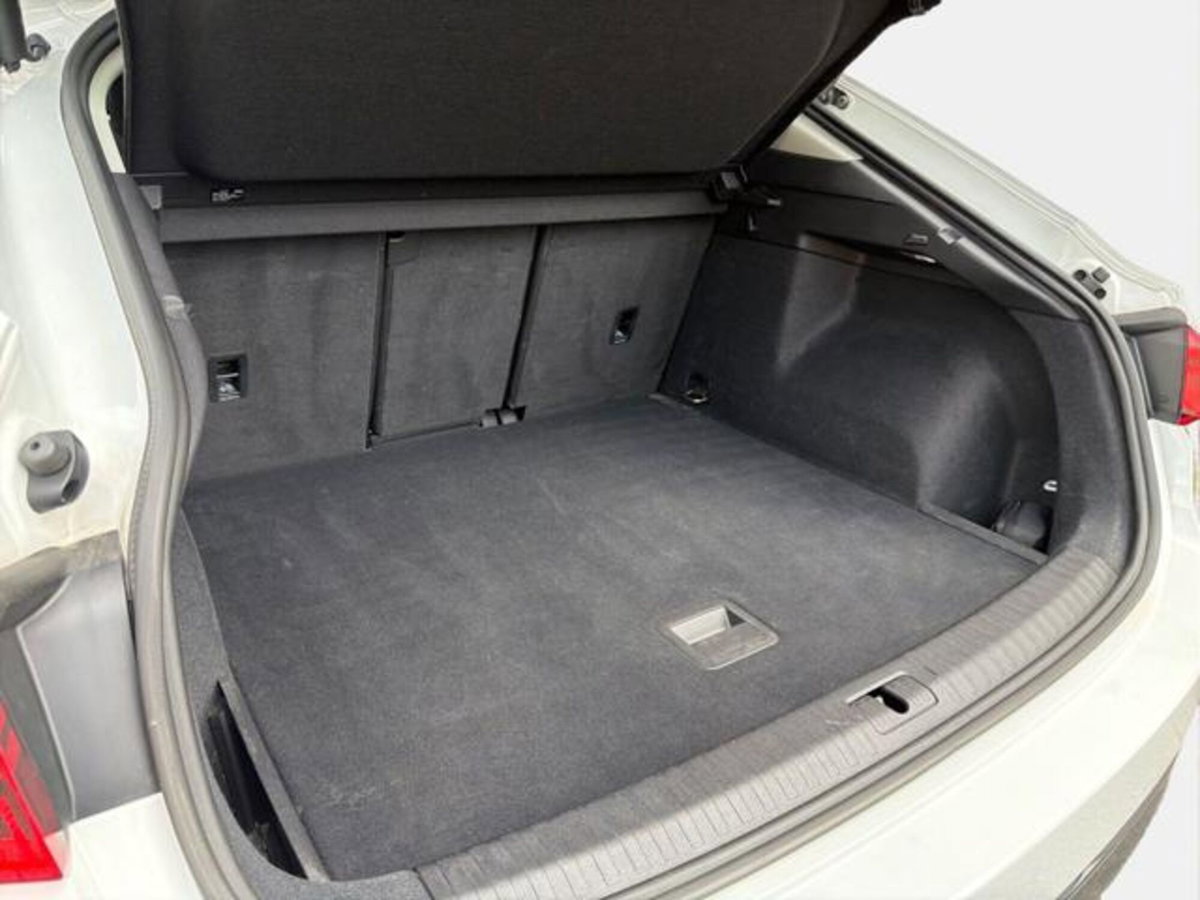Audi Q3 Sportback 35 TDI Business Plus (14)