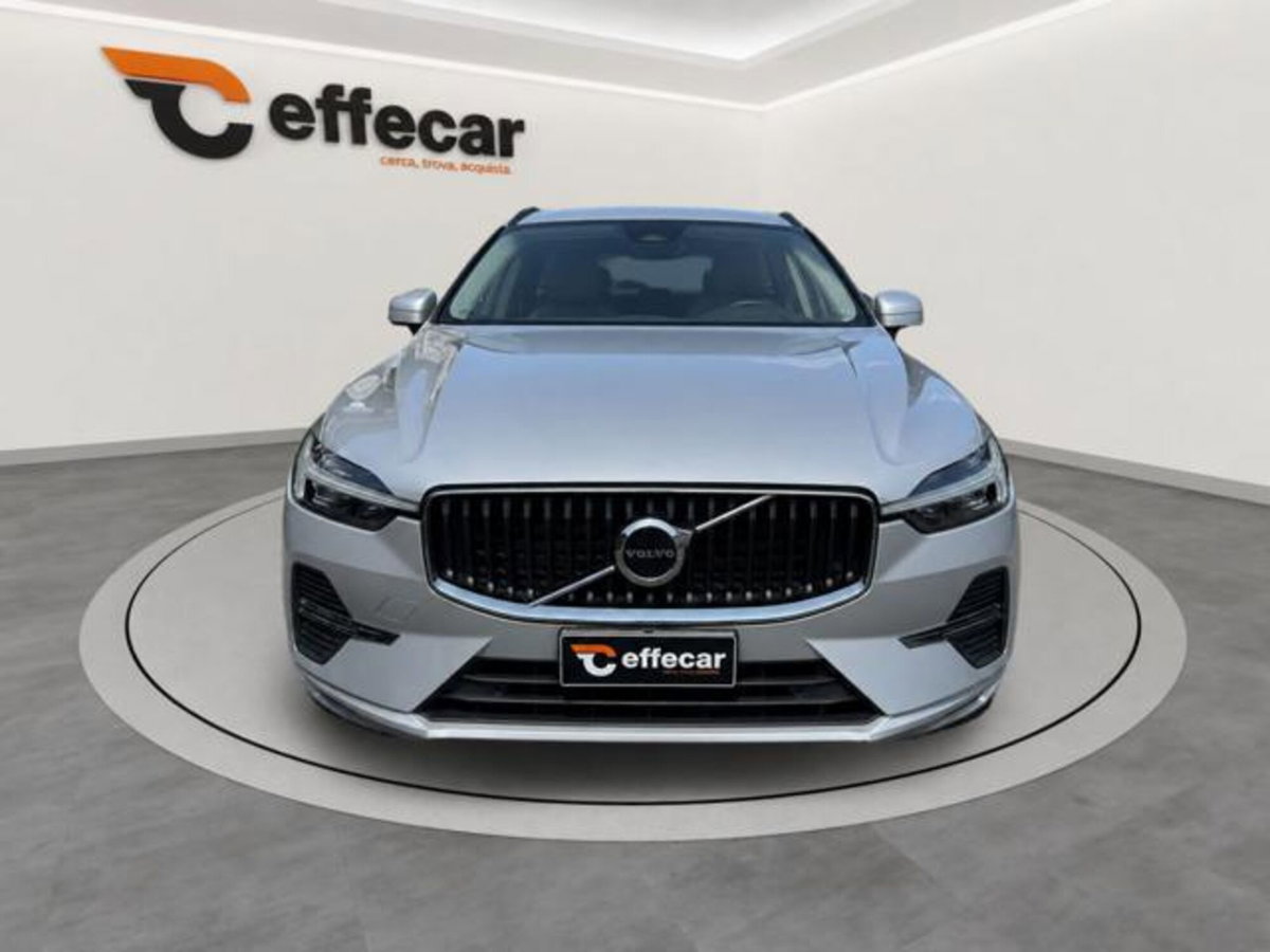 Volvo XC60 B4 (d) AWD automatico Core N1 (2)