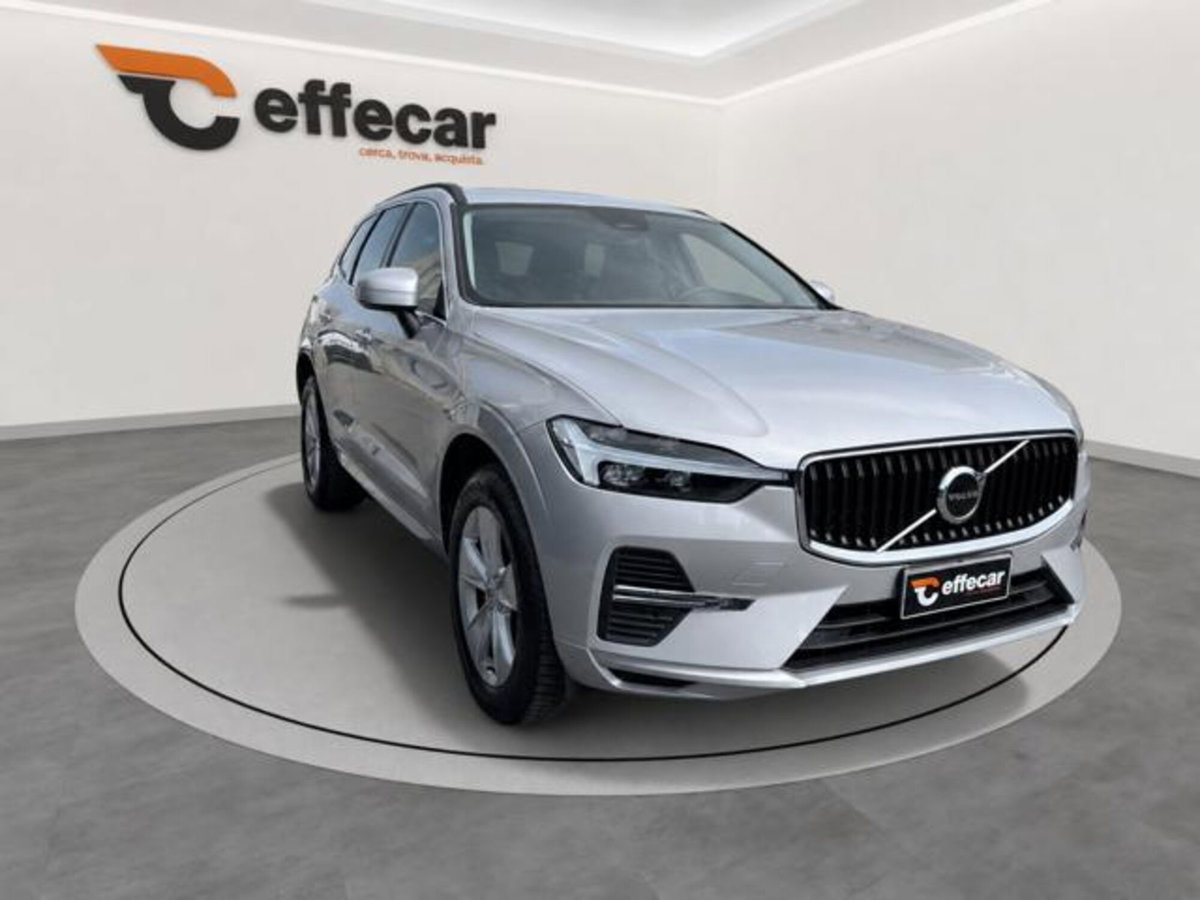 Volvo XC60 B4 (d) AWD automatico Core N1 (3)