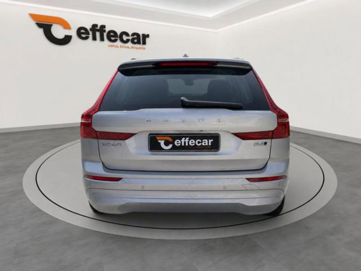 Volvo XC60 B4 (d) AWD automatico Core N1 (5)