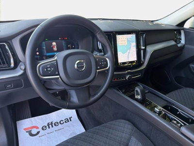 Volvo XC60 B4 (d) AWD automatico Core N1 (7)