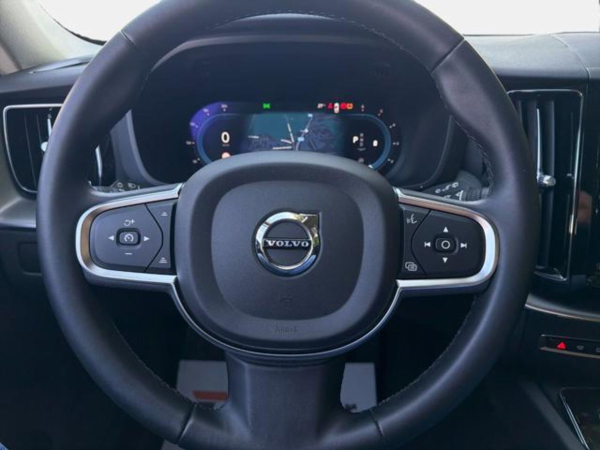 Volvo XC60 B4 (d) AWD automatico Core N1 (8)