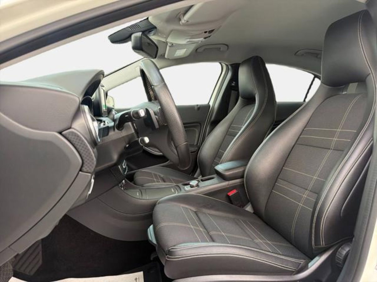 Mercedes-Benz Classe A 180 d Automatic Premium (12)