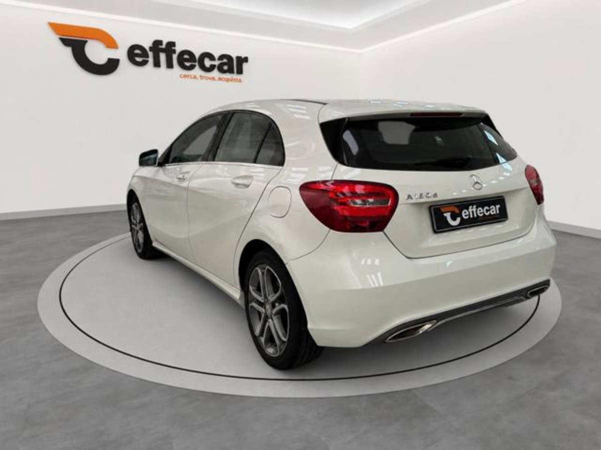 Mercedes-Benz Classe A 180 d Automatic Premium (4)