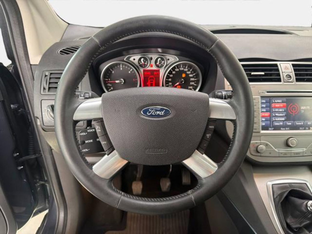 Ford Kuga 2.0 TDCi 163 CV 4WD Titanium DPF (8)