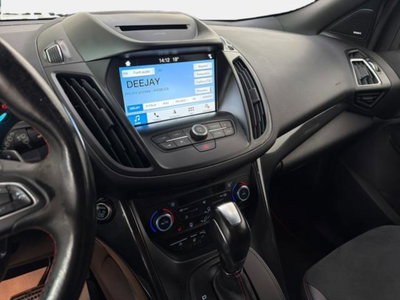 Ford Kuga 2.0 TDCI 150 CV S&S 4WD Powershift ST-Line (10)