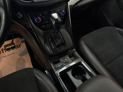 Ford Kuga 2.0 TDCI 150 CV S&S 4WD Powershift ST-Line (11)