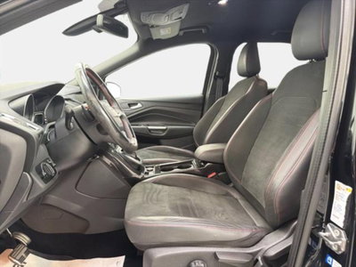 Ford Kuga 2.0 TDCI 150 CV S&S 4WD Powershift ST-Line (12)