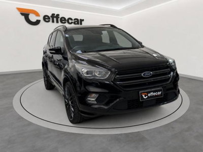 Ford Kuga 2.0 TDCI 150 CV S&S 4WD Powershift ST-Line (3)