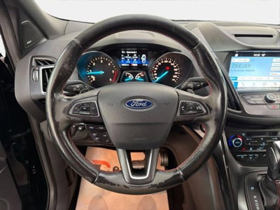 Ford Kuga 2.0 TDCI 150 CV S&S 4WD Powershift ST-Line (8)