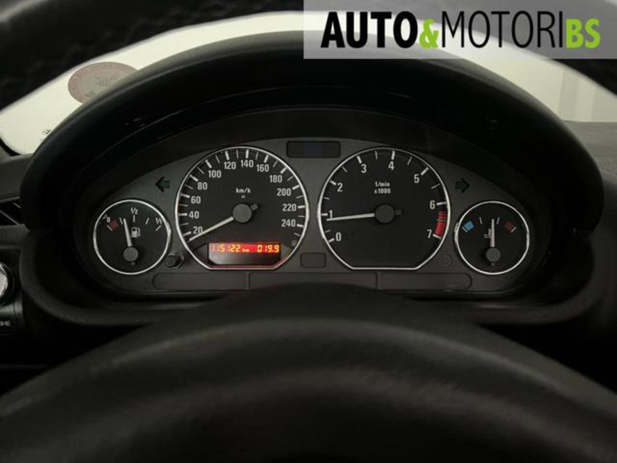 BMW Z3 Cabrio 1.8 cat Roadster (12)