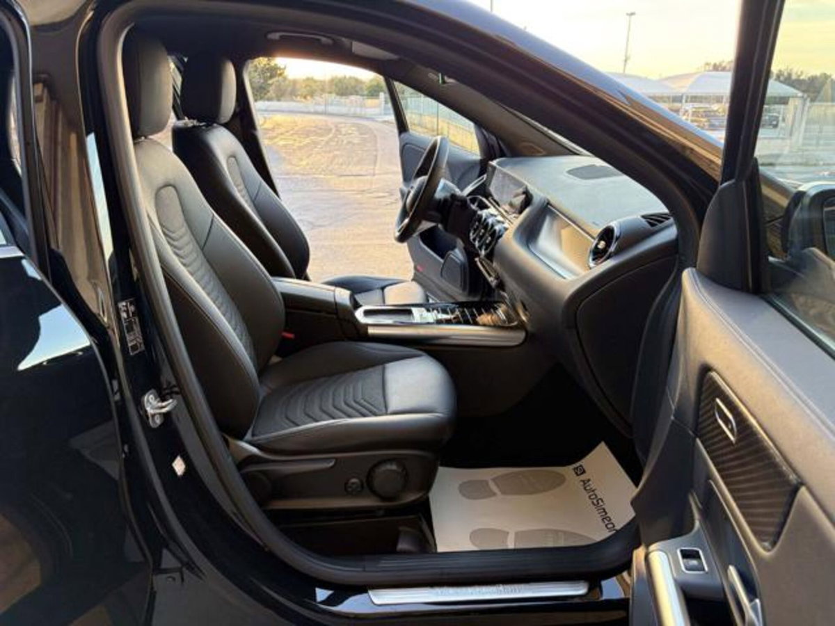 Mercedes-Benz GLA SUV 200 d Business Extra auto (9)